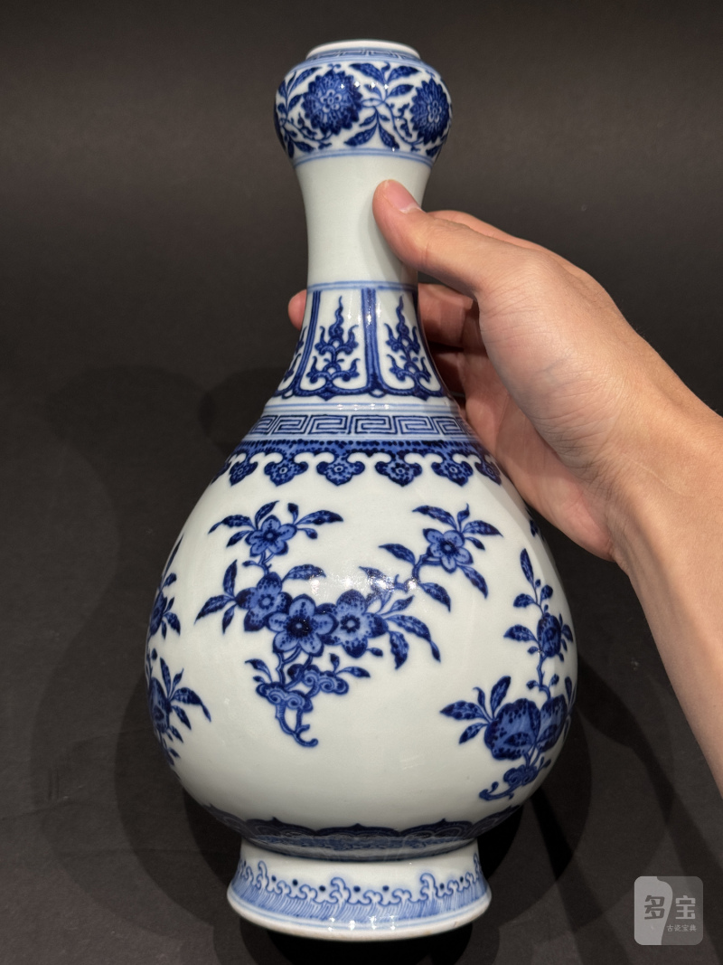 清乾隆青花折枝花卉纹蒜头瓶-多宝古瓷宝典